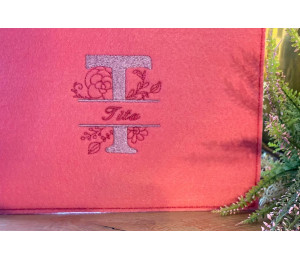 Stickdatei - Doodle Blumen Alphabet Monogram geteilt "T"